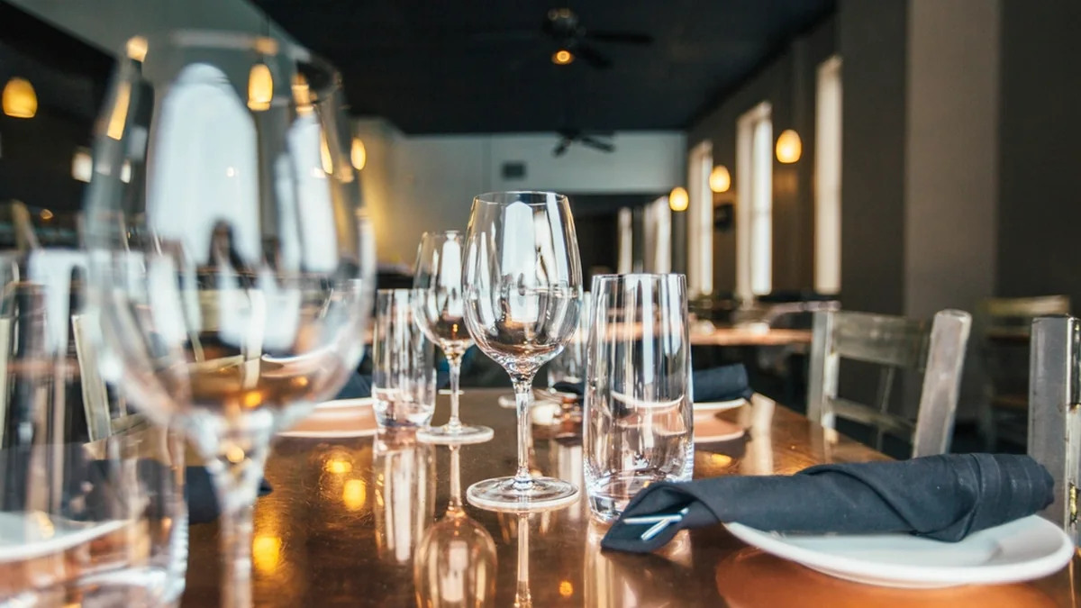 Restaurante Vazio na Semana?