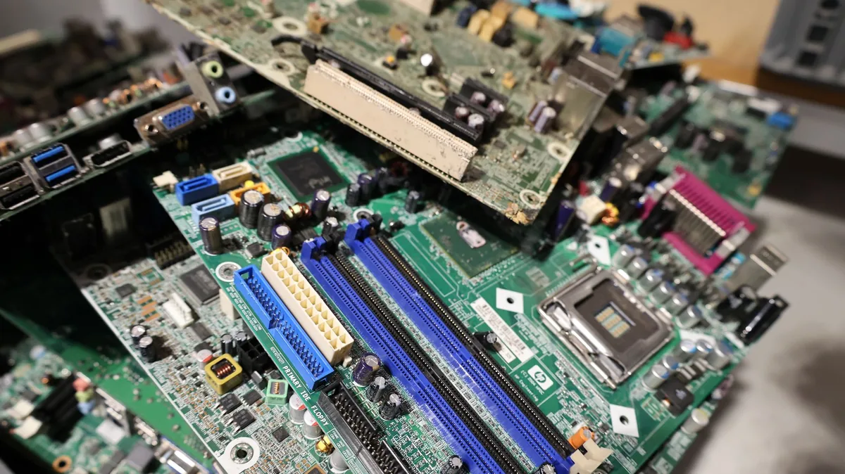 Devolução de Roupa pela Internet: O que Diz a Lei e Como Lidar