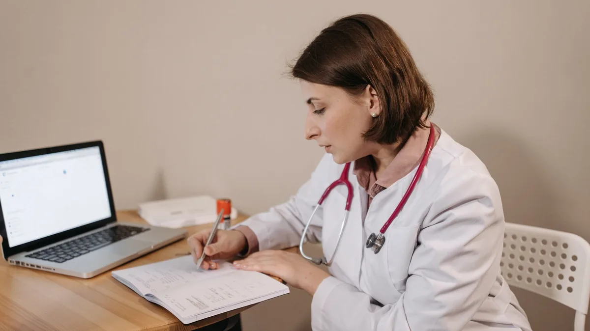Como cobrar valor justo na consulta médica em Recife sem perder paciente